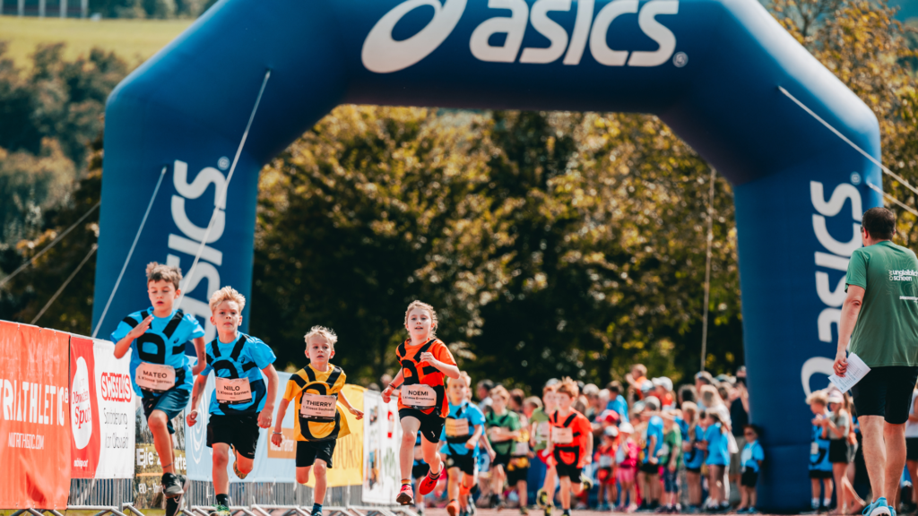 SSL-KIDS-ASICS-1024x576