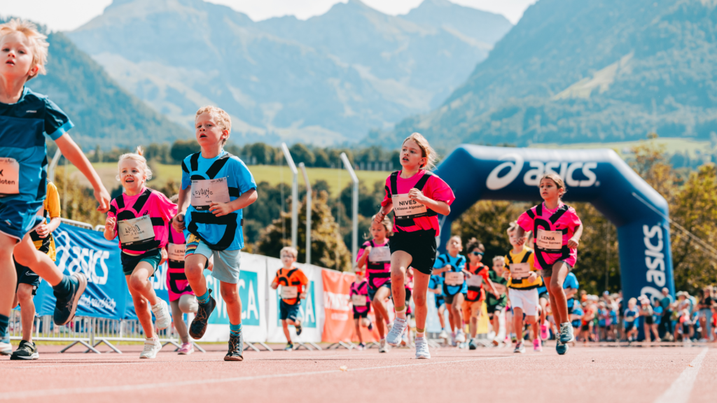 SSL-KIDS-RUNNING-ASICS-1024x576